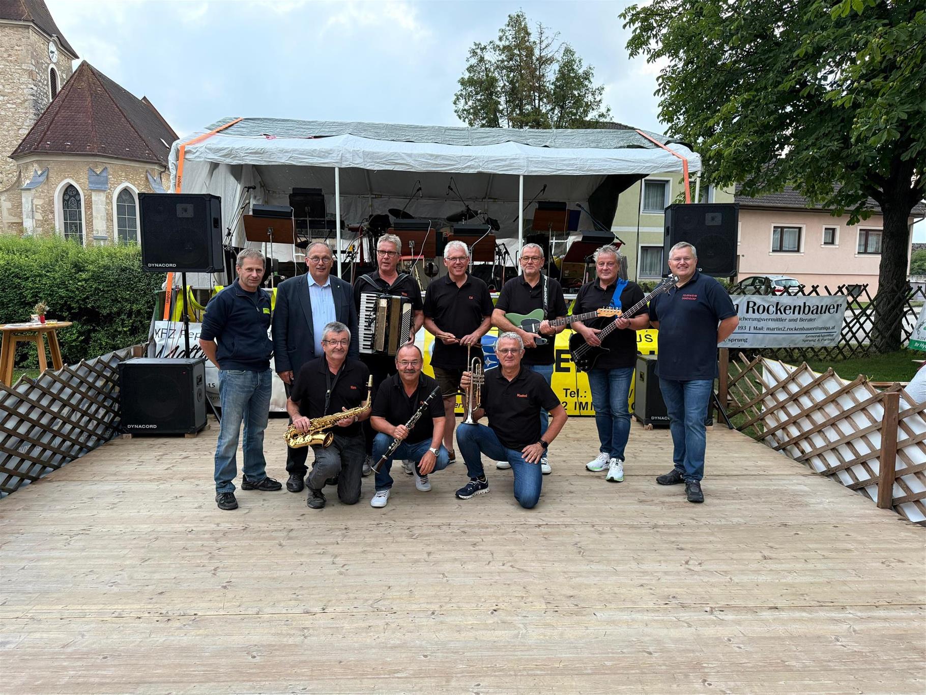 auf dem Bild befinden sich die Dorfbuam
vorne knieend - Johann Kopp, Leopold Rohrer, Manfred Zöhrer;; - hinten stehend - Kurt Ernst, Richard Hogl, Wolfgang Wichtel, Leopold Wilfinger, Heinz Wilfinger, Paul Six, Wolfgang Thürr